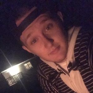 Meet your Posher, Dakota